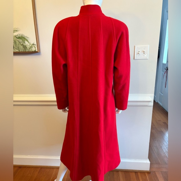 Elegant Red Women's Coat - Picture 10 of 12